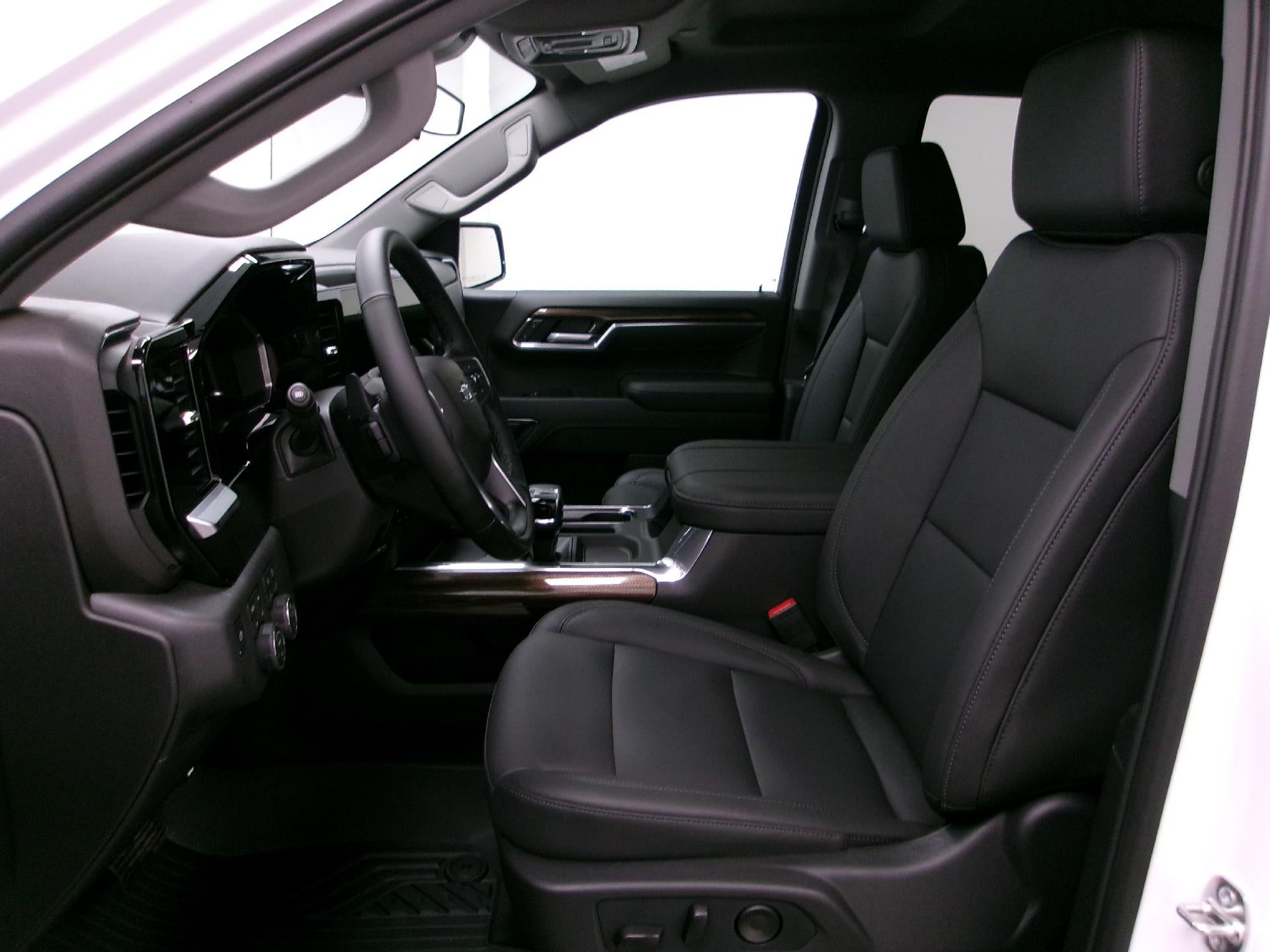 2026 Chevrolet Silverado 1500 Crew Cab Standard Box 4-Wheel Drive LT Trail Boss