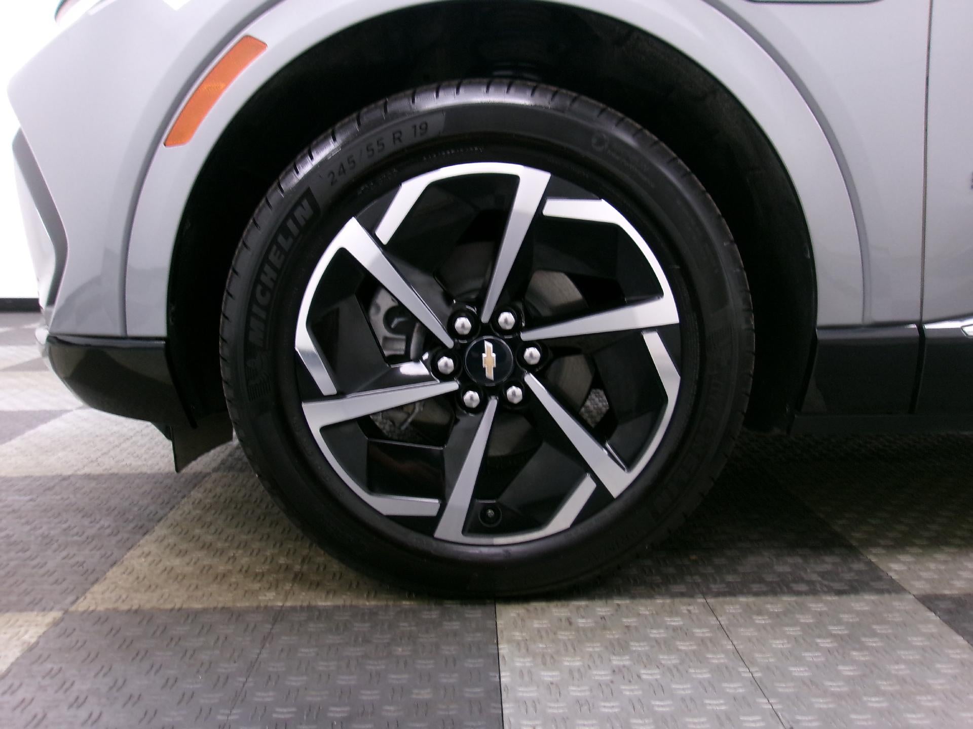 2024 Chevrolet Equinox EV 4dr LT w/2LT