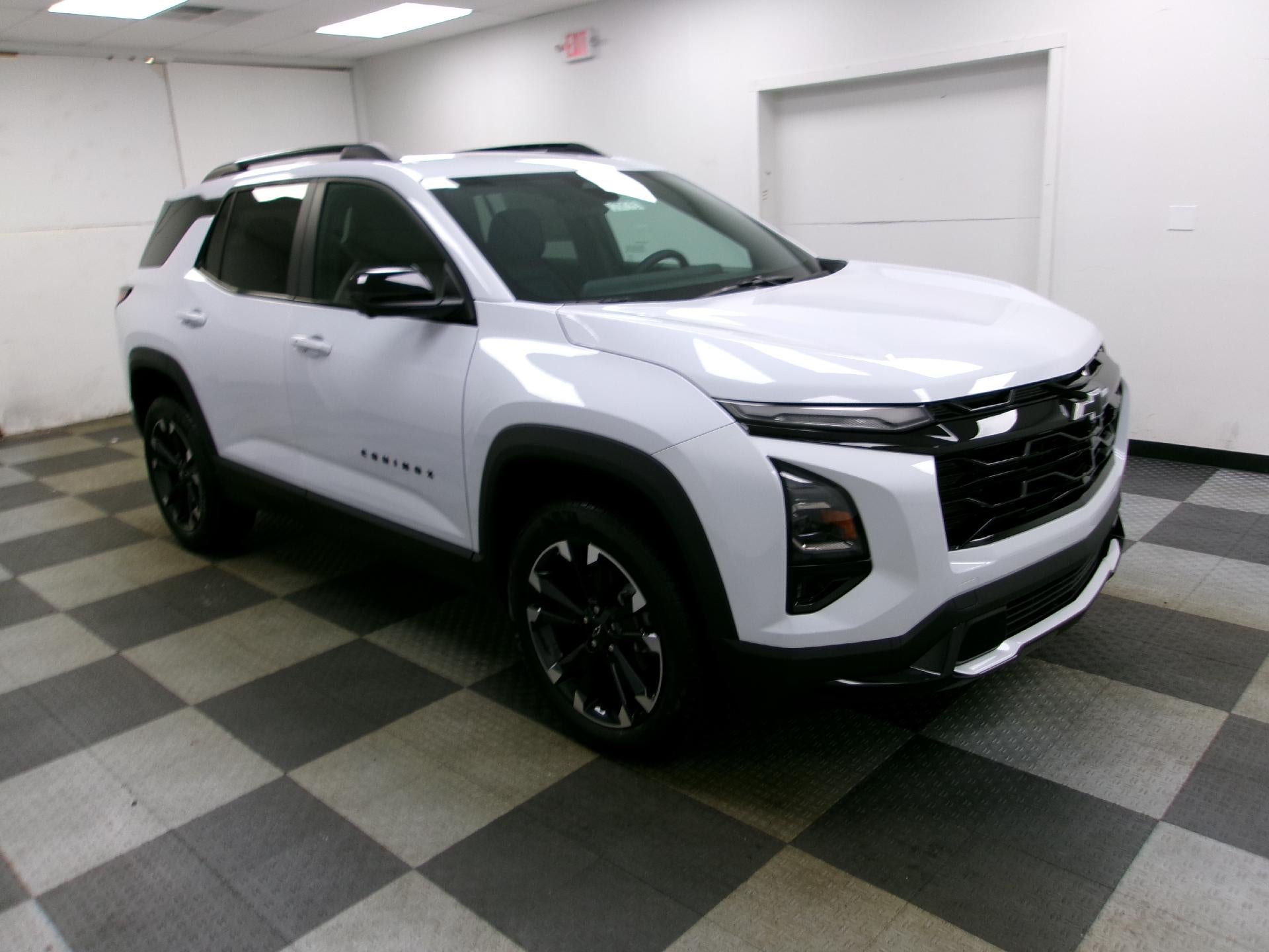 2027 Chevrolet Equinox FWD RS