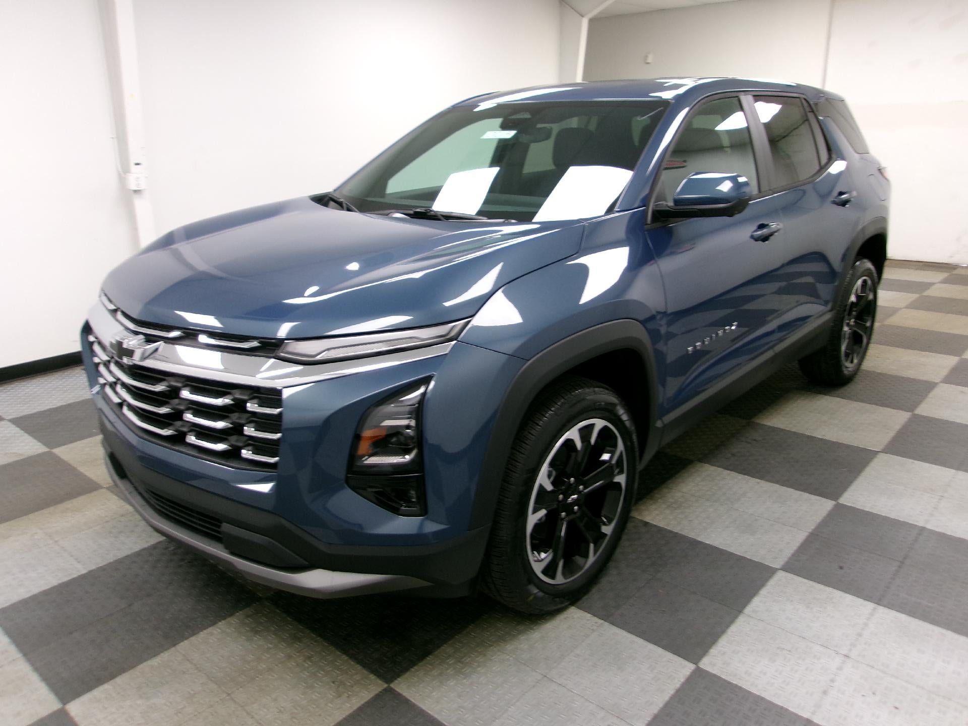 2027 Chevrolet Equinox AWD LT