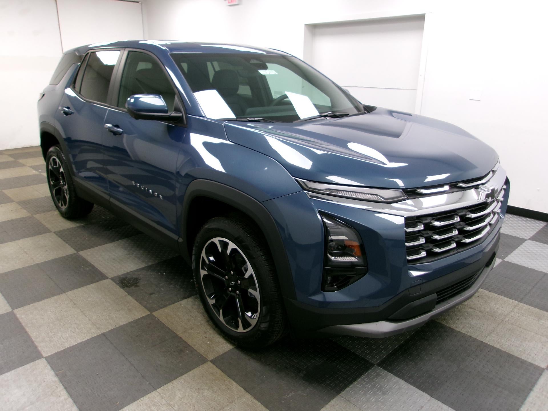 2027 Chevrolet Equinox AWD LT