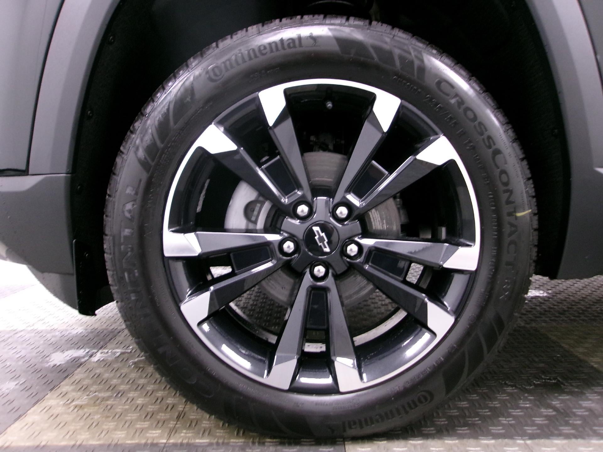 2027 Chevrolet Equinox RS - Photo 17