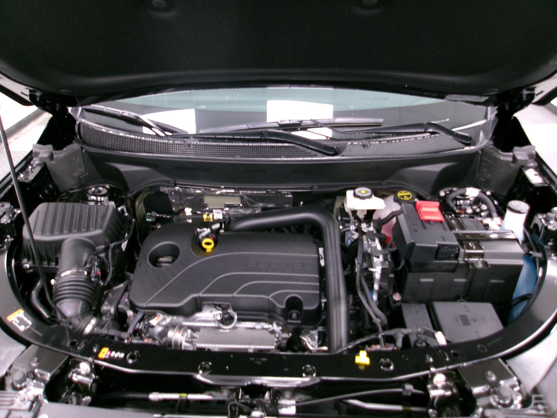 2027 Chevrolet Equinox RS - Photo 18