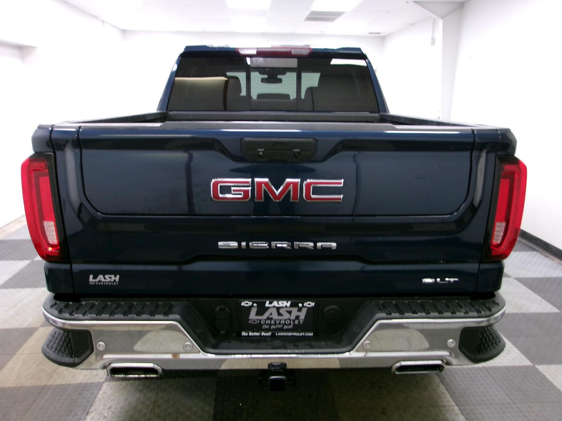 2019 GMC Sierra 1500 Crew Cab Short Box 4-Wheel Drive SLT