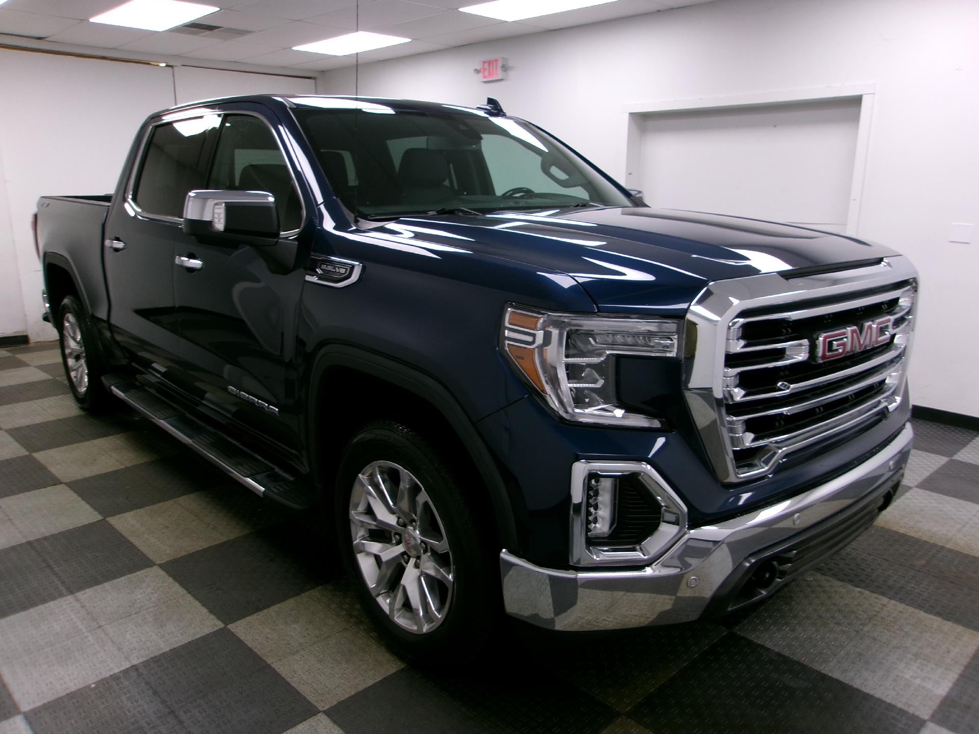 2019 GMC Sierra 1500 Crew Cab Short Box 4-Wheel Drive SLT