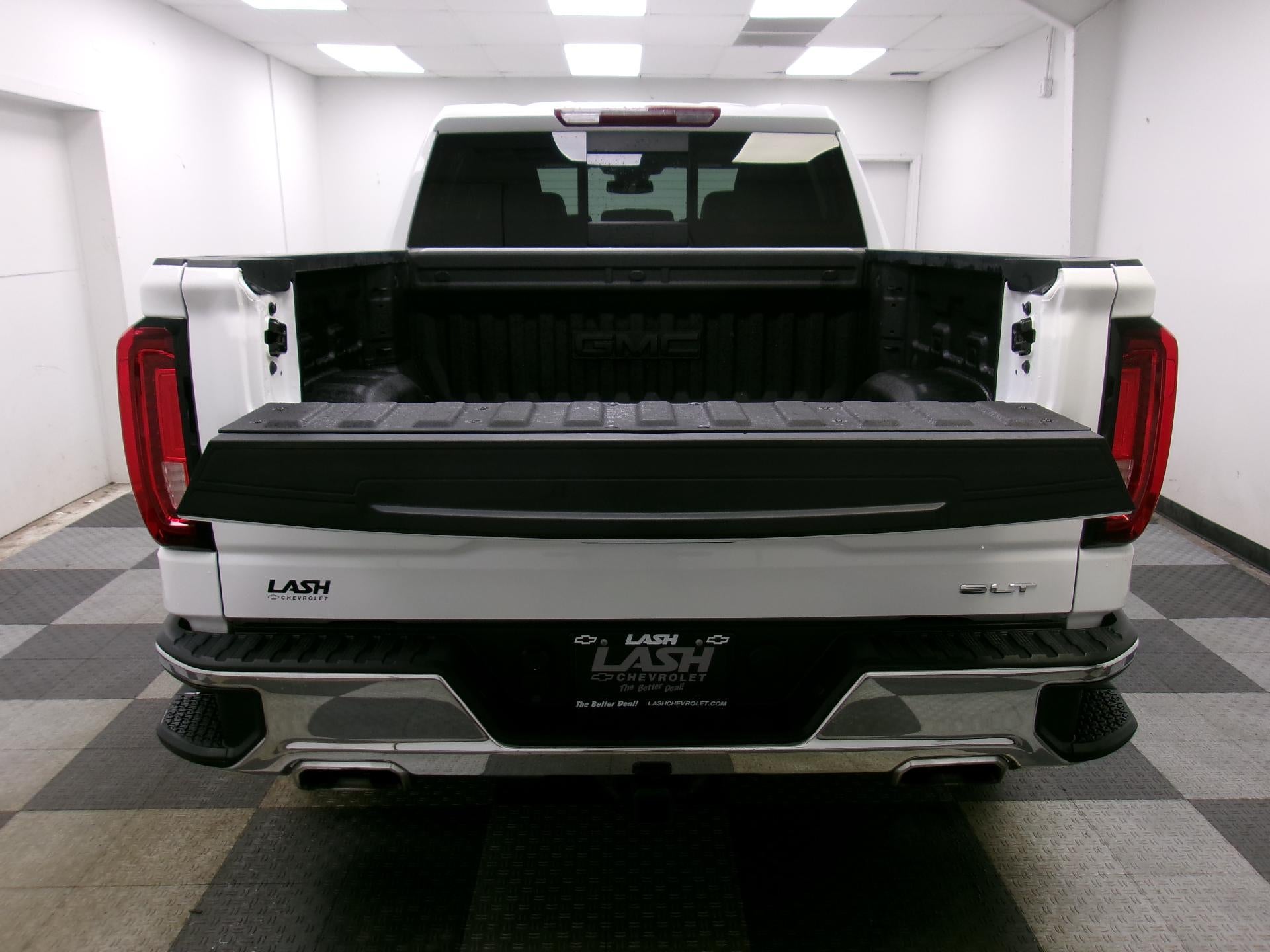 2023 GMC Sierra 1500 Crew Cab Short Box 4-Wheel Drive SLT