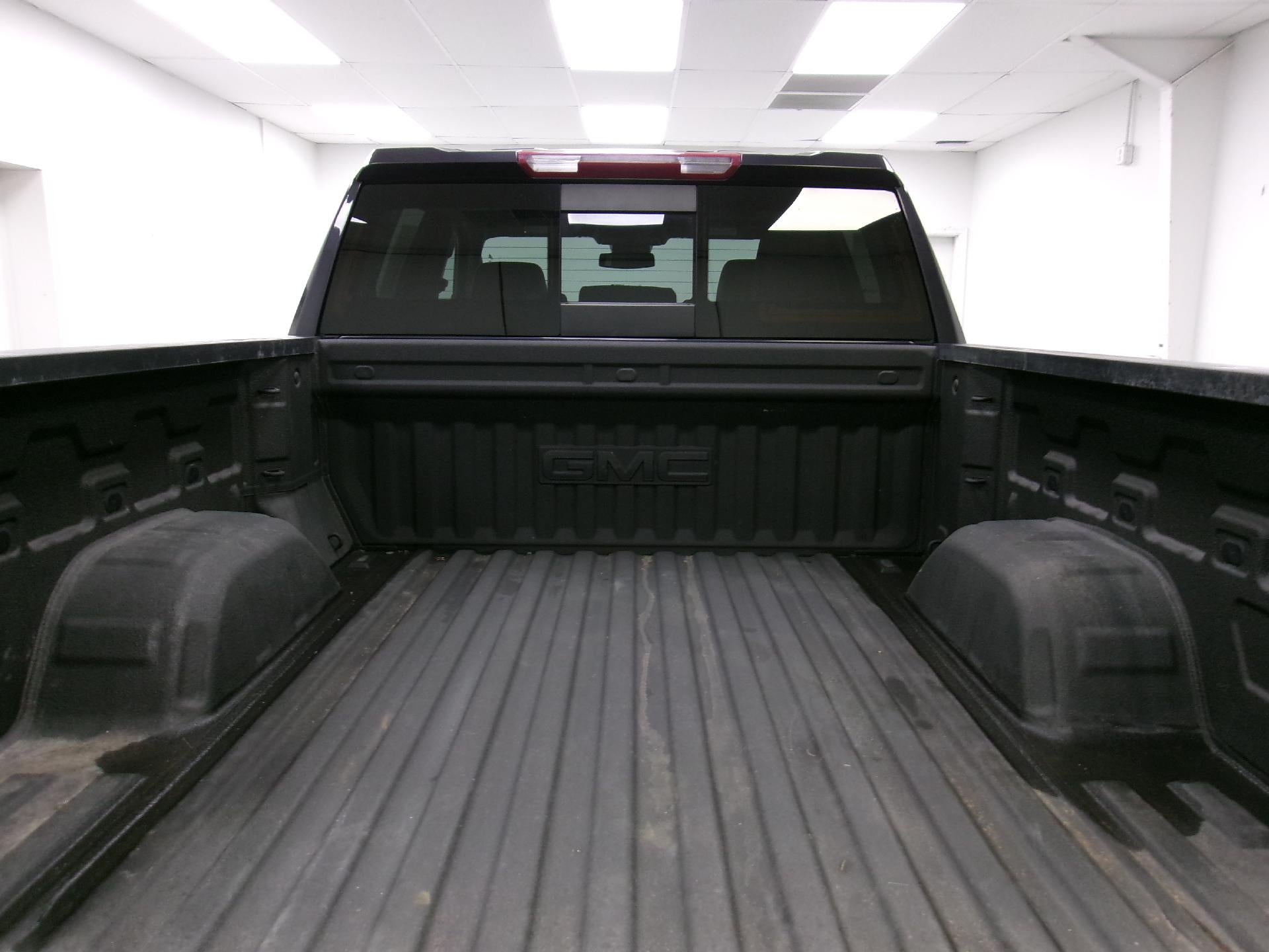 2022 GMC Sierra 1500 Crew Cab Short Box 4-Wheel Drive SLT