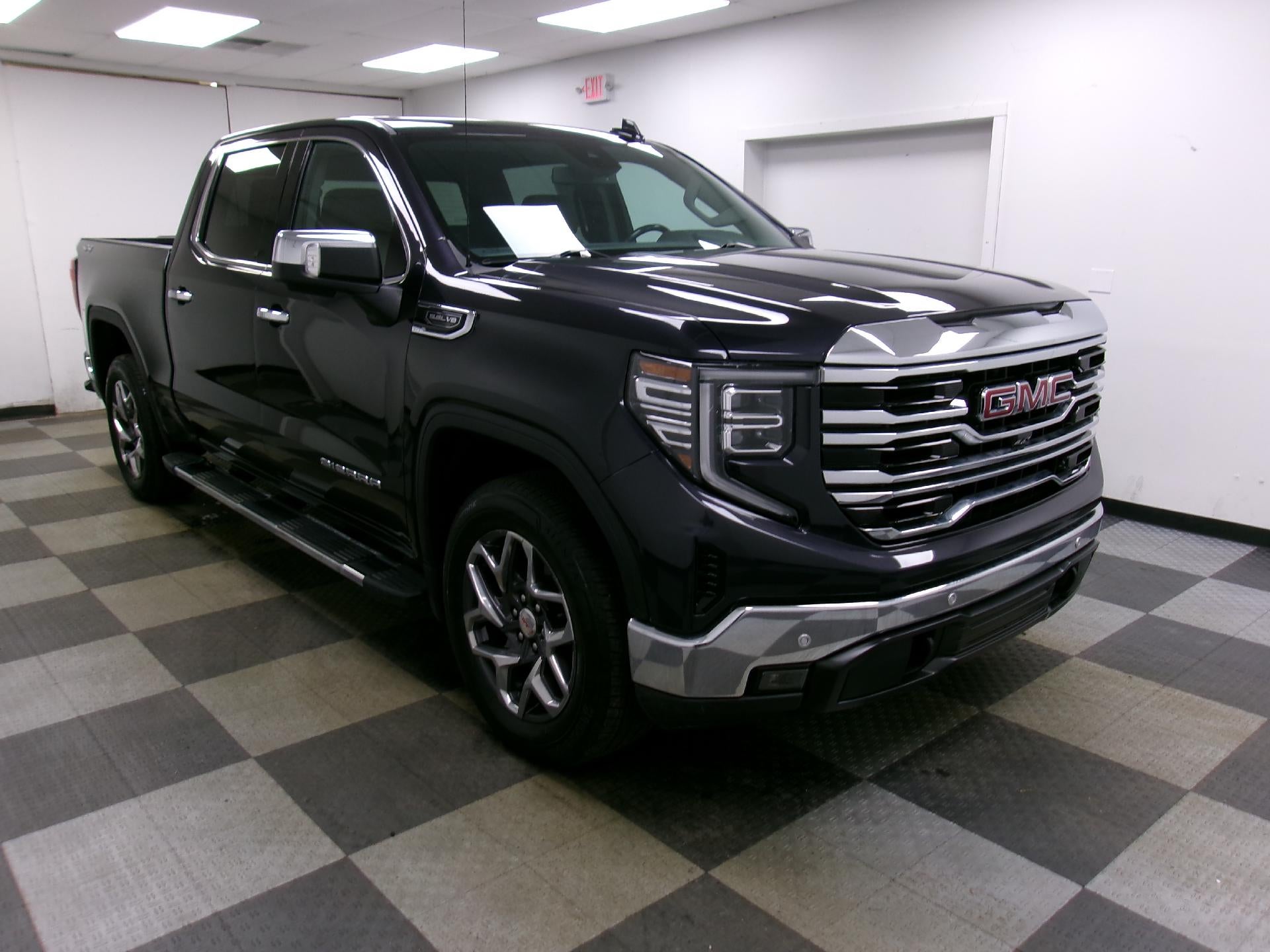 2022 GMC Sierra 1500 Crew Cab Short Box 4-Wheel Drive SLT