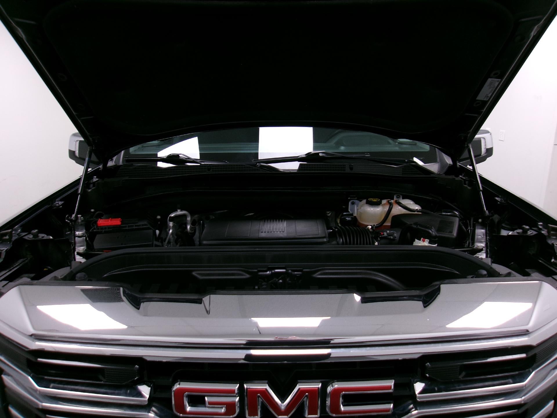 2022 GMC Sierra 1500 Crew Cab Short Box 4-Wheel Drive SLT