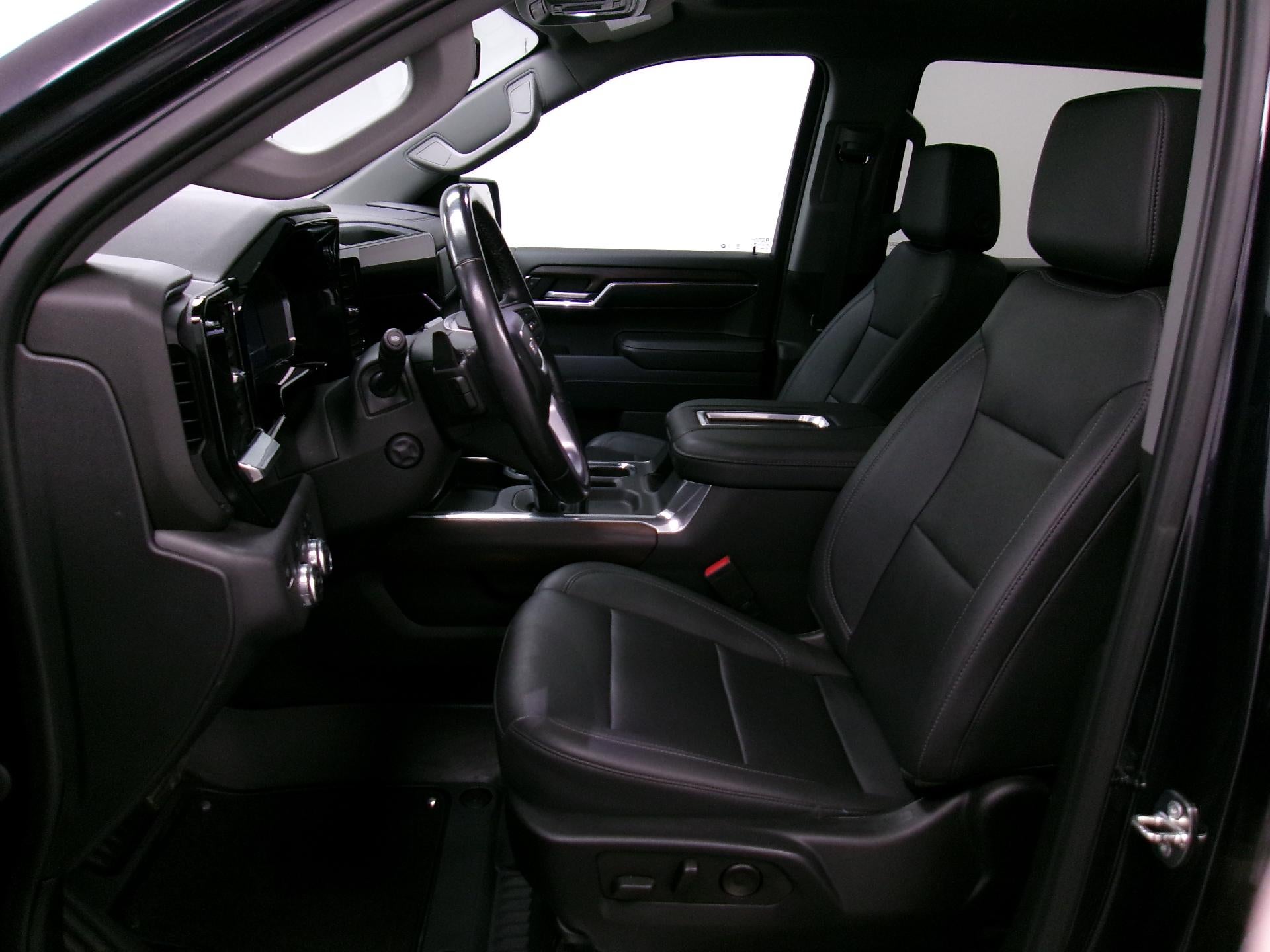 2022 GMC Sierra 1500 Crew Cab Short Box 4-Wheel Drive SLT