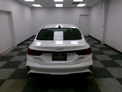 2024 Kia Forte LXS IVT