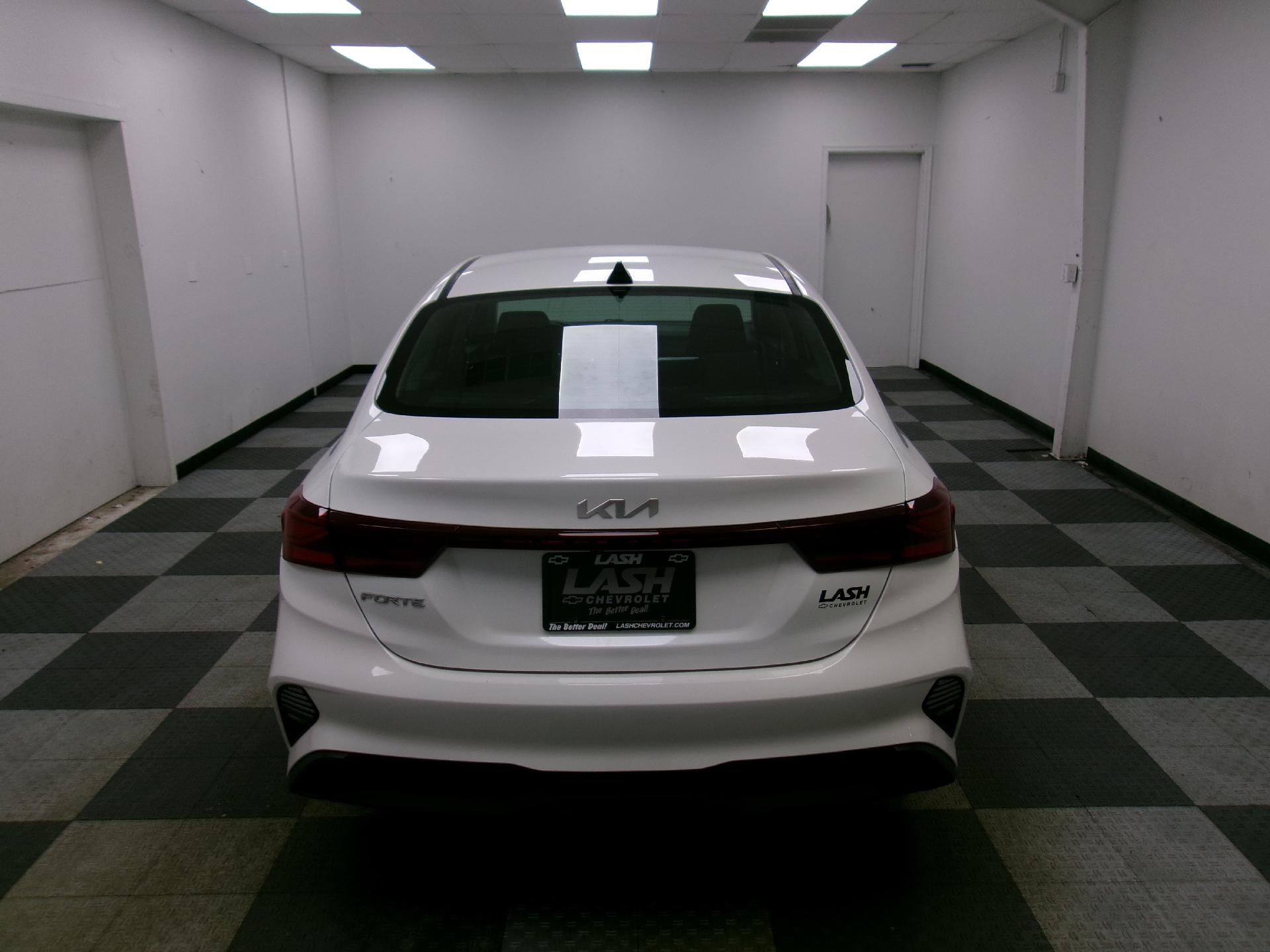 2024 Kia Forte LXS IVT