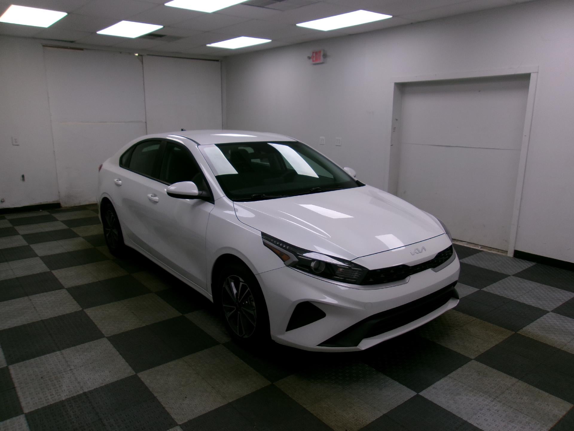 2024 Kia Forte LXS IVT