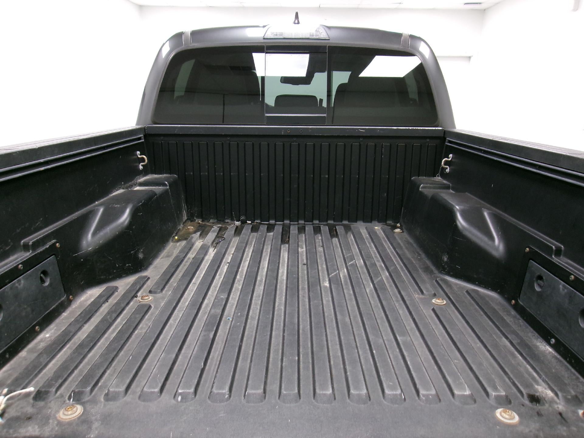 2018 Toyota Tacoma SR5 Double Cab 5' Bed V6 4x2 AT (GS)