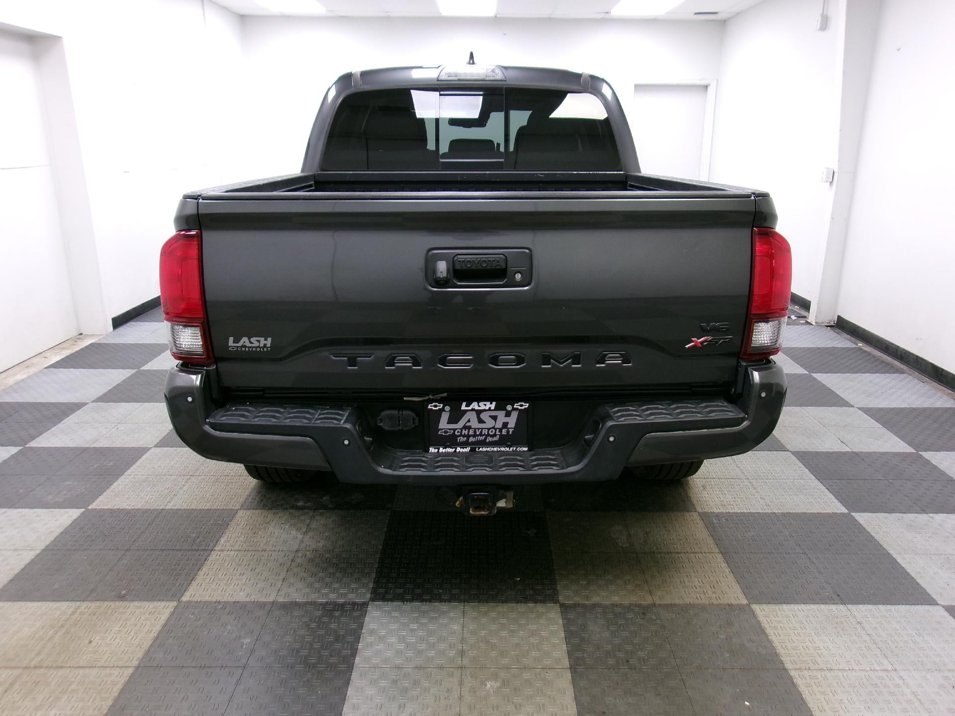 2018 Toyota Tacoma SR5 Double Cab 5' Bed V6 4x2 AT (GS)