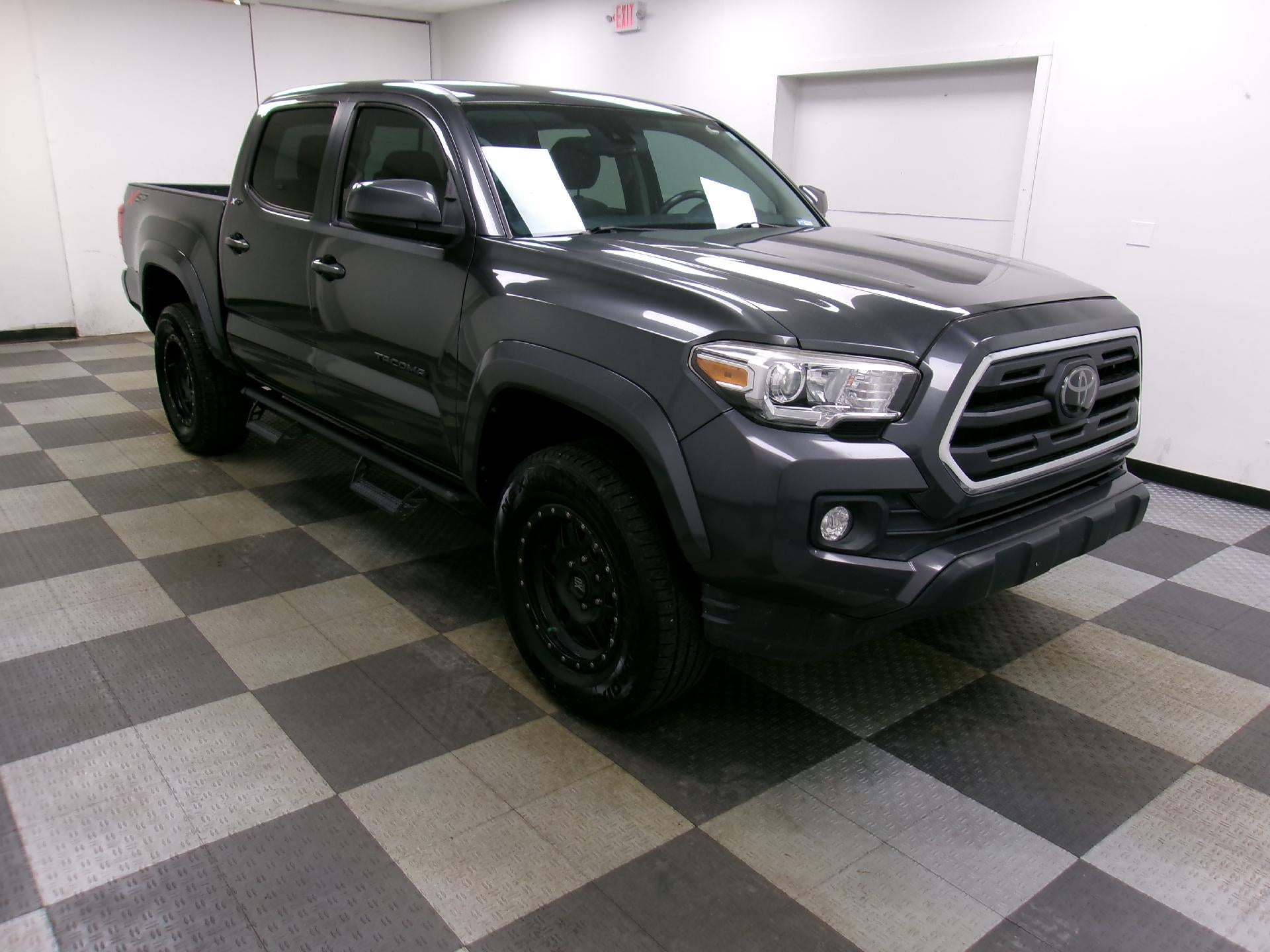 2018 Toyota Tacoma SR5 Double Cab 5' Bed V6 4x2 AT (GS)