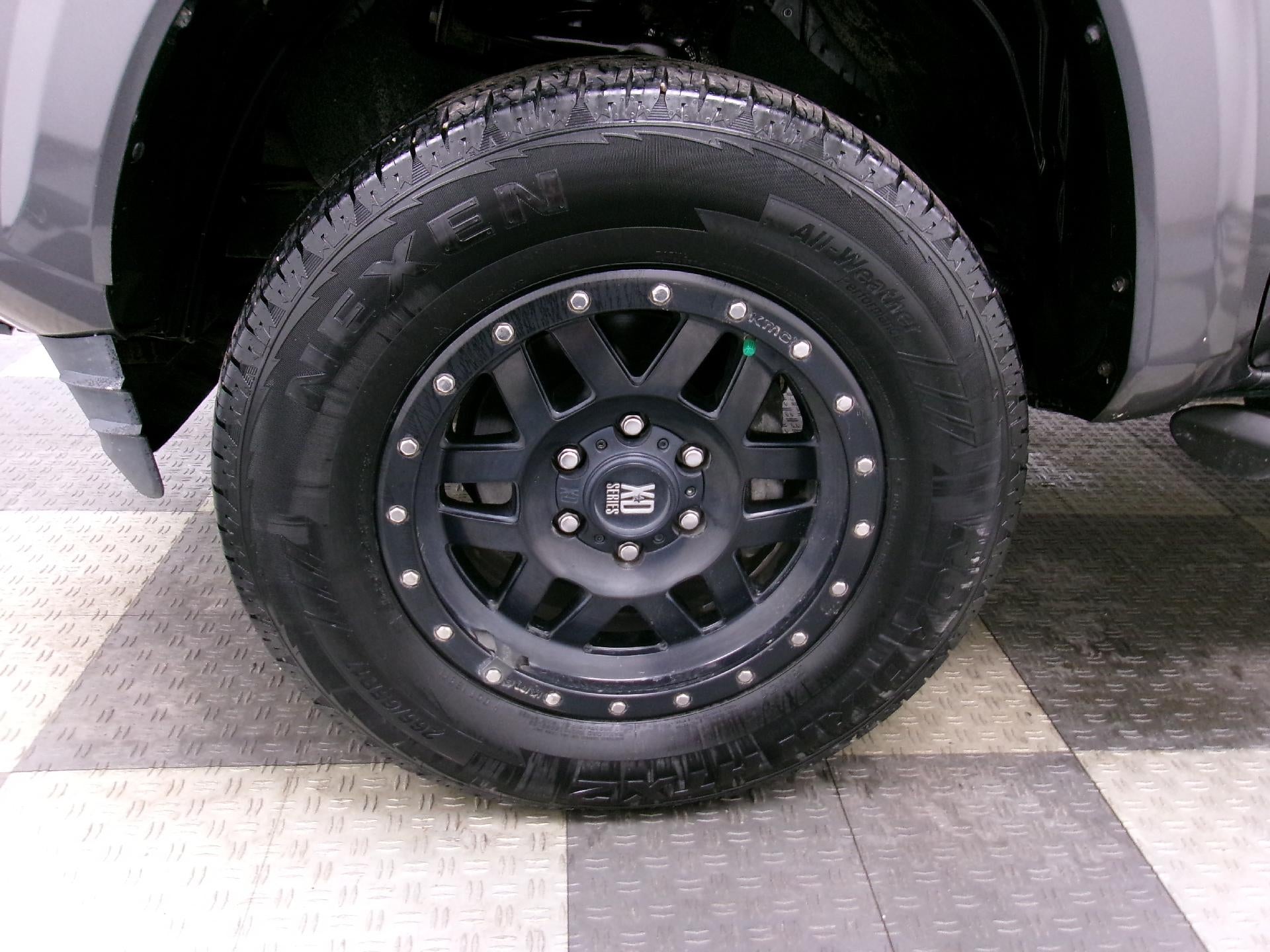 2018 Toyota Tacoma SR5 Double Cab 5' Bed V6 4x2 AT (GS)