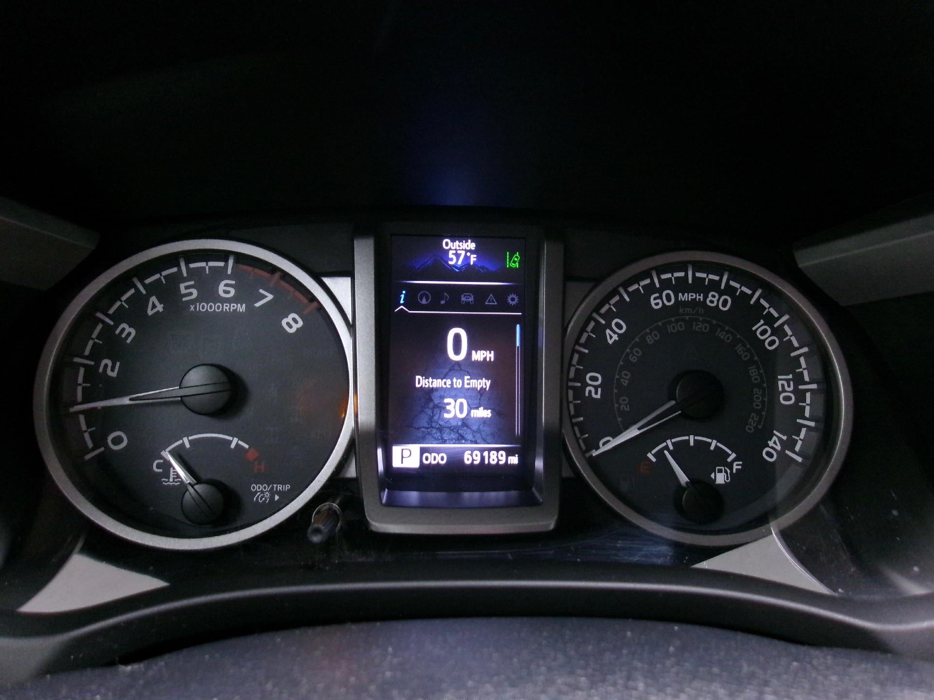 2018 Toyota Tacoma SR5 Double Cab 5' Bed V6 4x2 AT (GS)