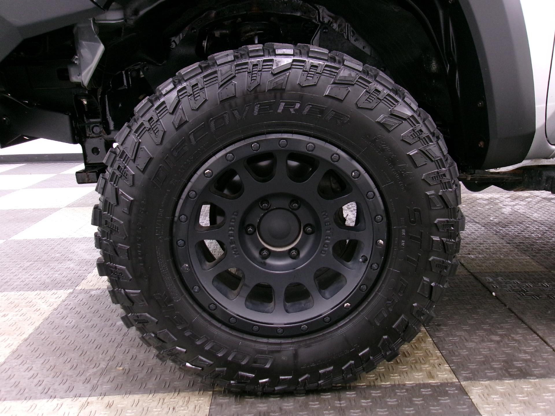 2022 Toyota Tacoma 4WD 4WD TRD Sport Double Cab 5' Bed V6 MT (Natl)