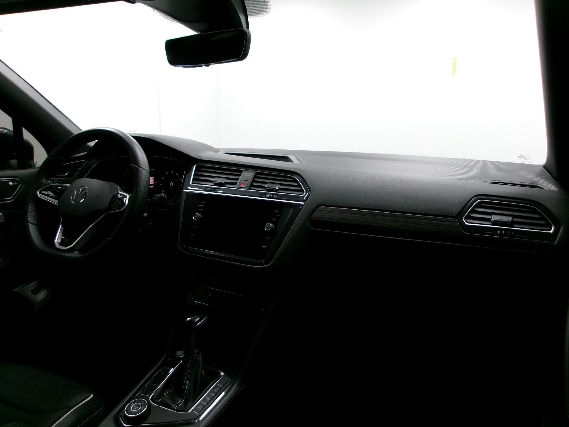 2024 Volkswagen Tiguan 2.0T SEL R-Line 4MOTION