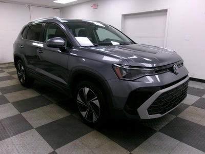 2025 Volkswagen Taos SE 4MOTION