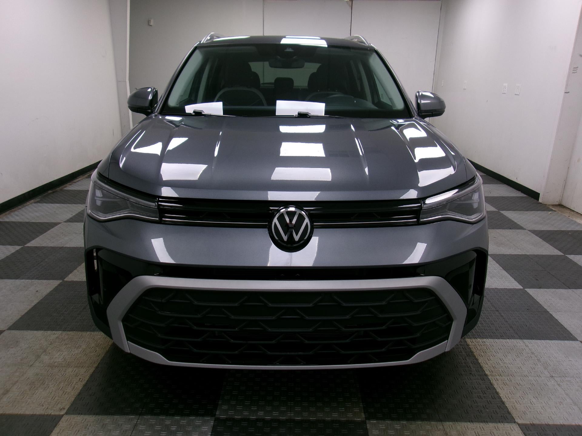 2025 Volkswagen Taos SE 4MOTION