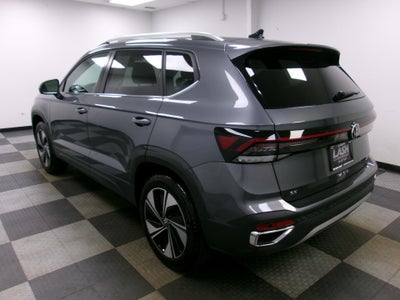 2025 Volkswagen Taos SE 4MOTION