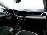 2025 Volkswagen Taos SE 4MOTION