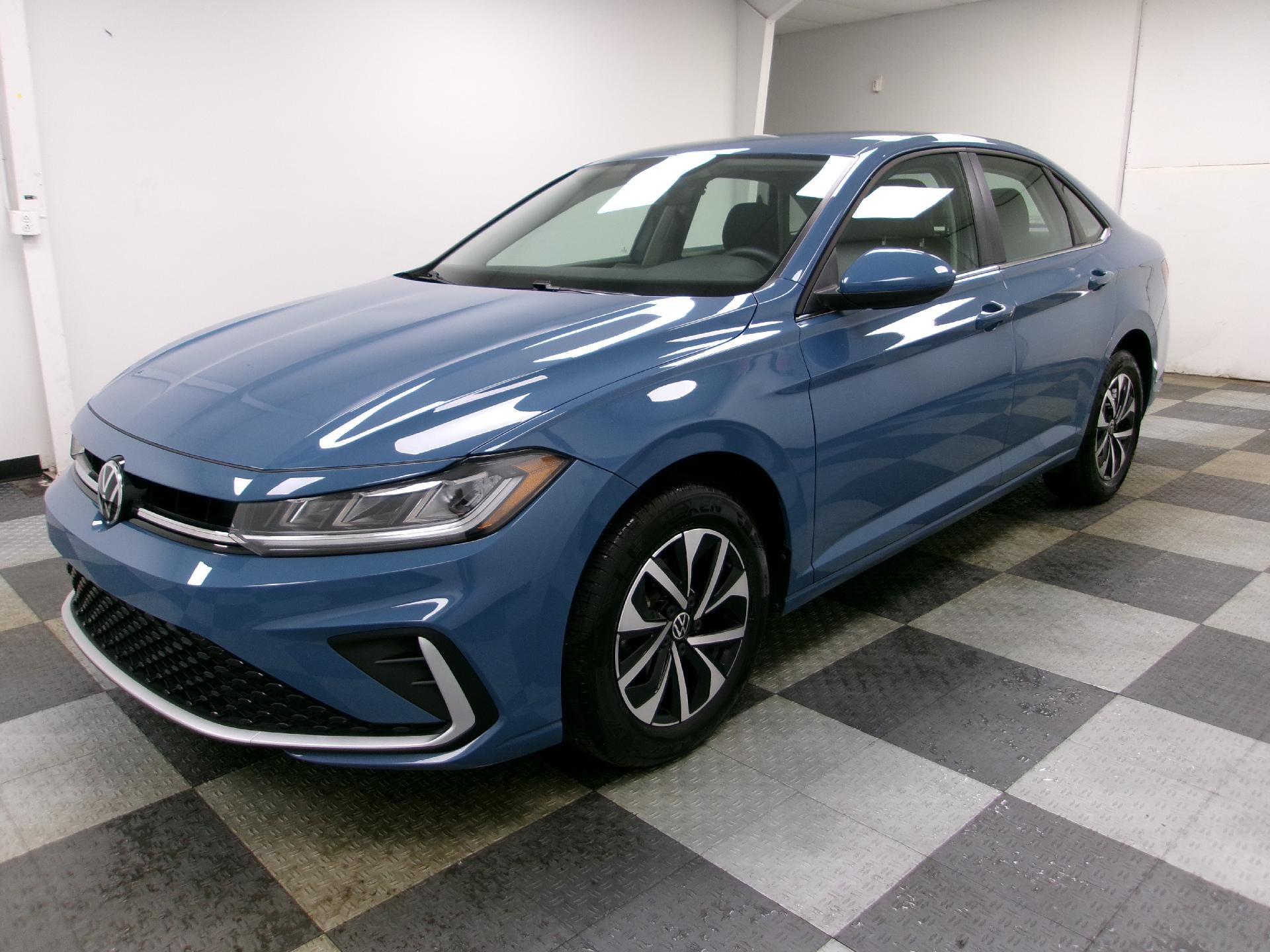 2025 Volkswagen Jetta S Auto