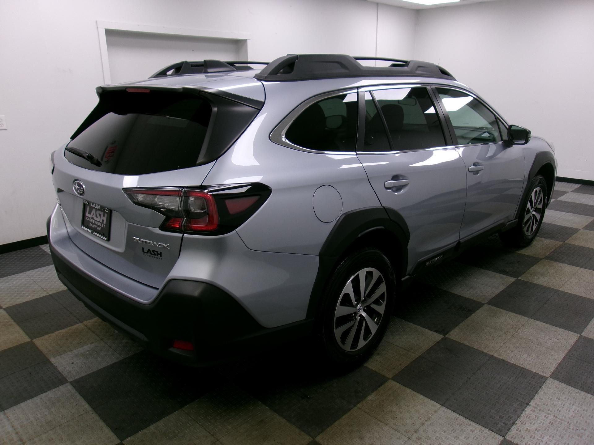 2023 Subaru Outback Premium CVT