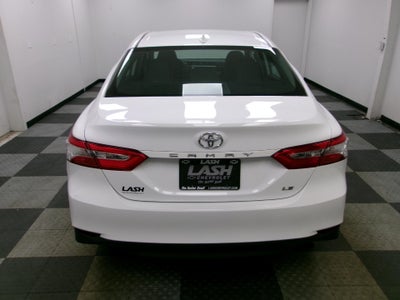 2019 Toyota Camry SE Auto (SE)