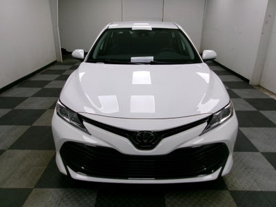 2019 Toyota Camry SE Auto (SE)