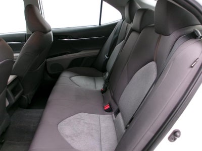 2019 Toyota Camry SE Auto (SE)
