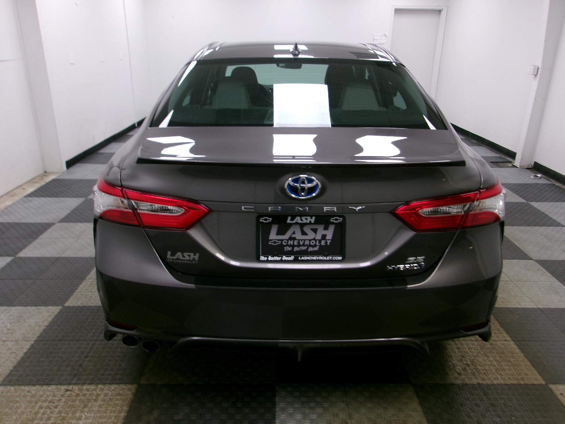 2020 Toyota Camry Hybrid SE CVT (Natl)