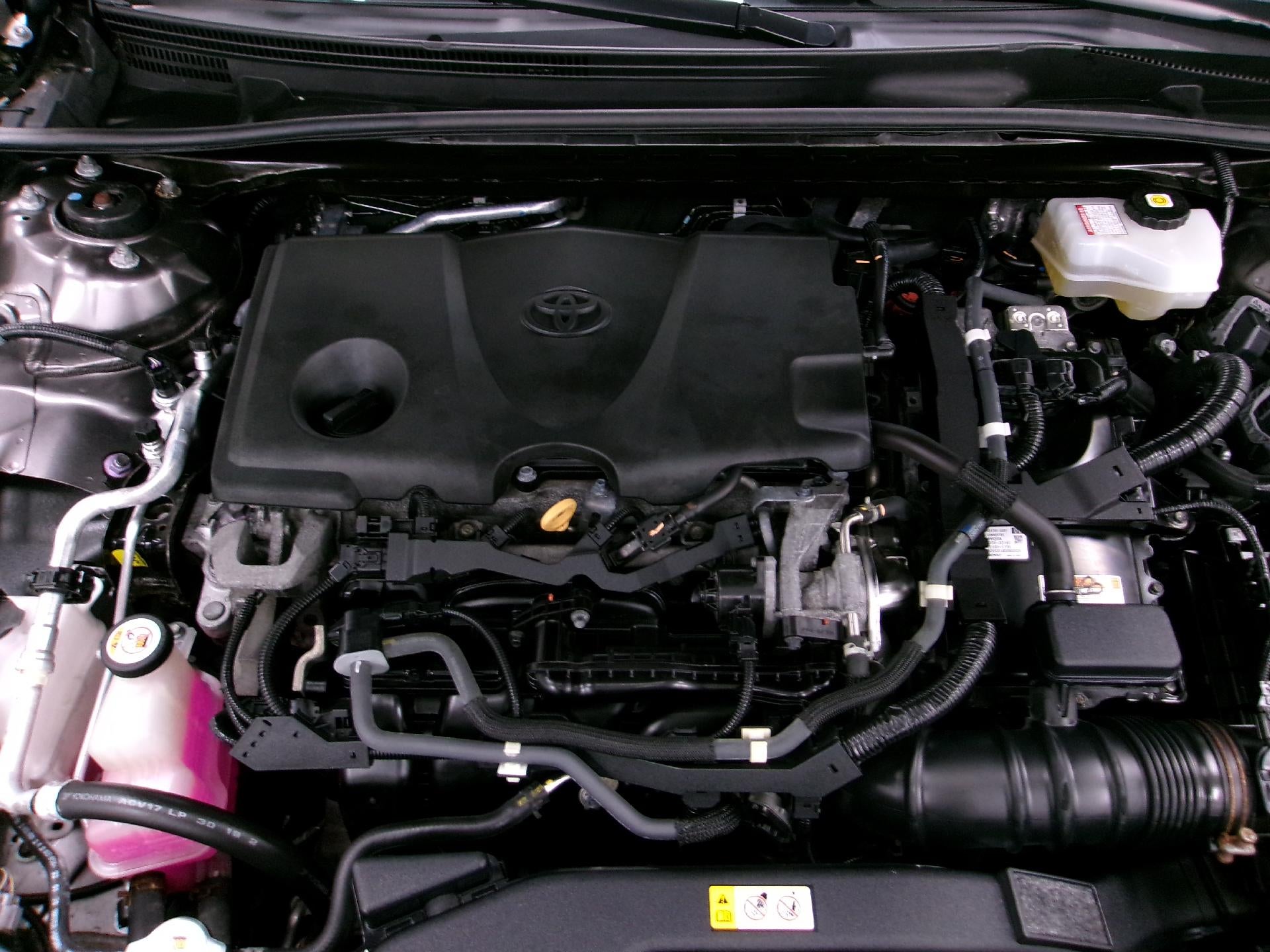 2020 Toyota Camry Hybrid SE CVT (Natl)