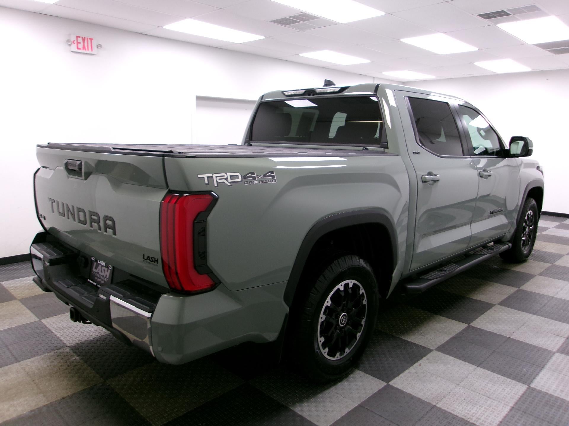 2024 Toyota Tundra 4WD 4WD SR5 CrewMax 5.5' Bed (SE)