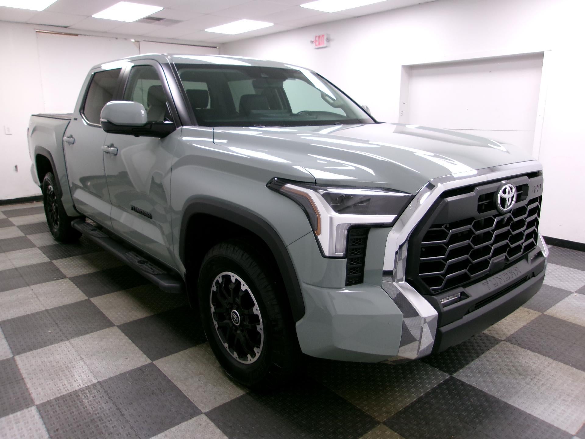 2024 Toyota Tundra 4WD 4WD SR5 CrewMax 5.5' Bed (SE)