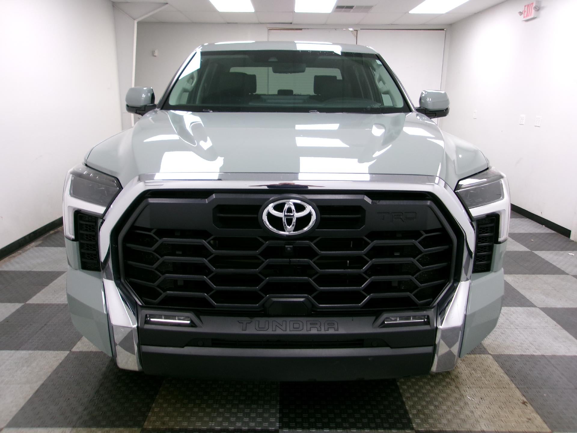 2024 Toyota Tundra 4WD 4WD SR5 CrewMax 5.5' Bed (SE)