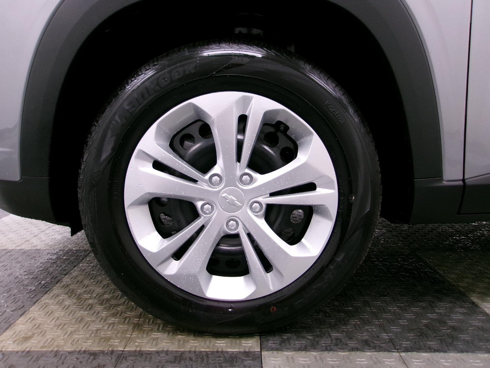 2026 Chevrolet Trax FWD 4dr LS