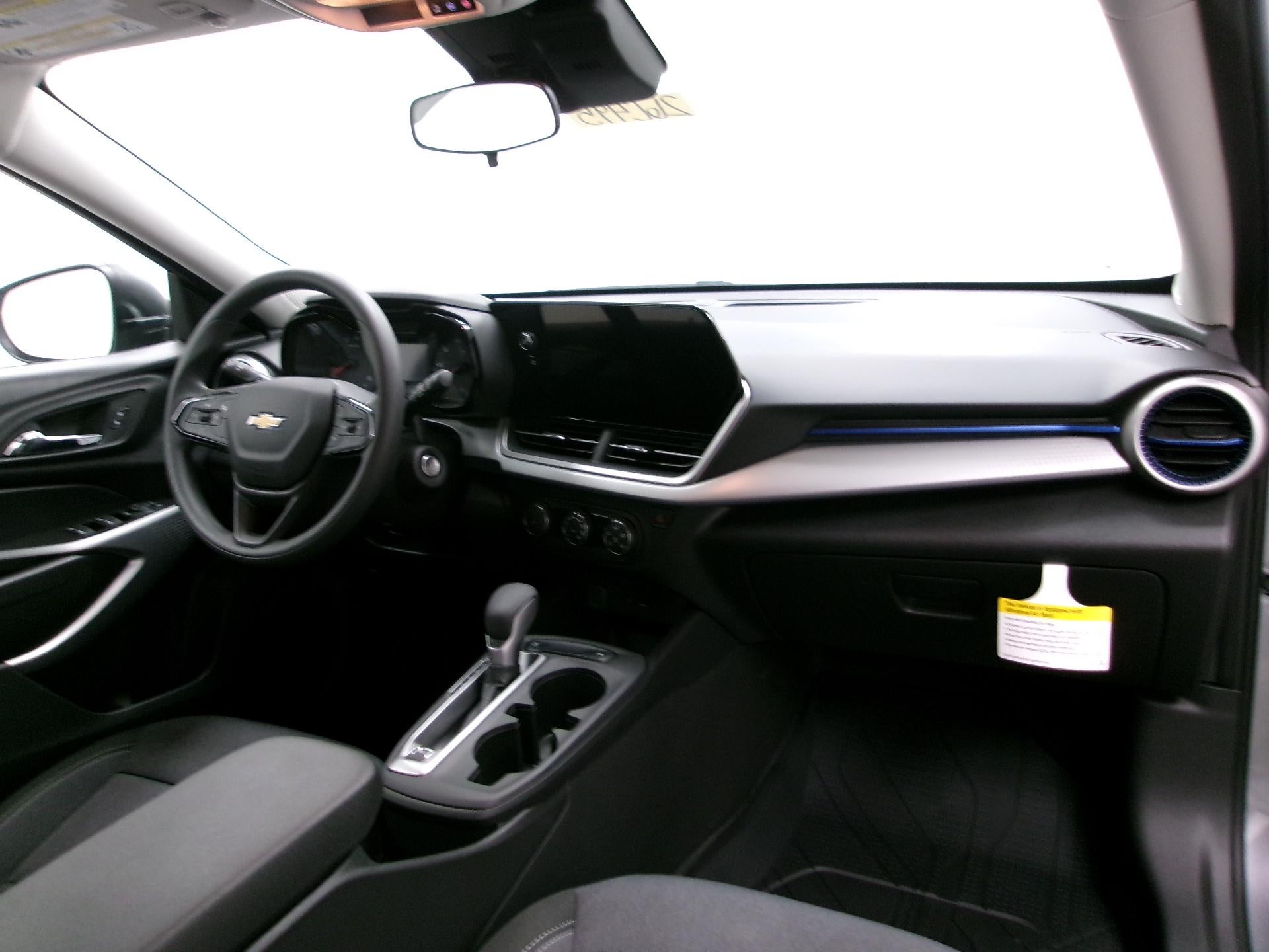 2026 Chevrolet Trax FWD 4dr LS
