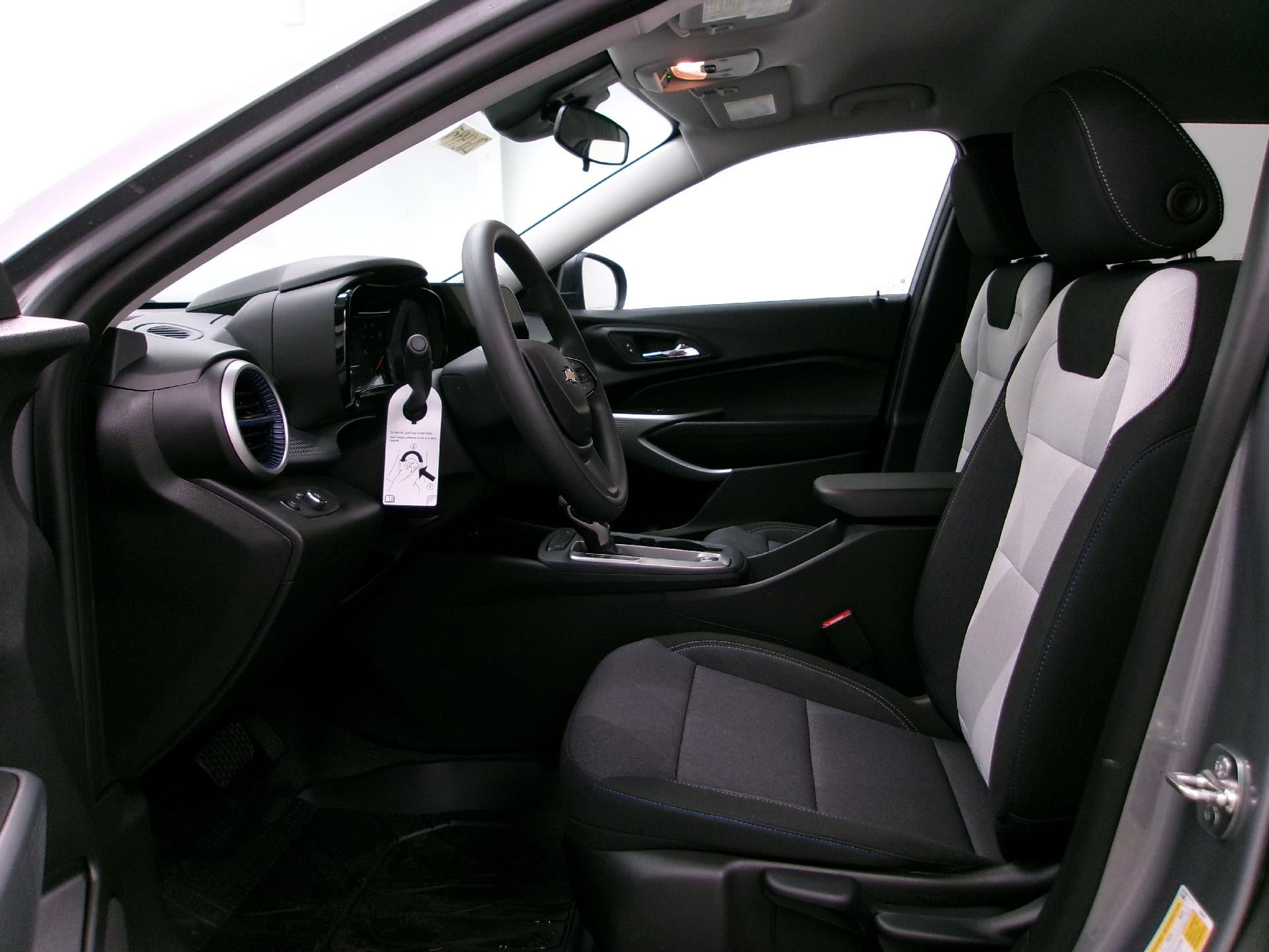2026 Chevrolet Trax FWD 4dr LS