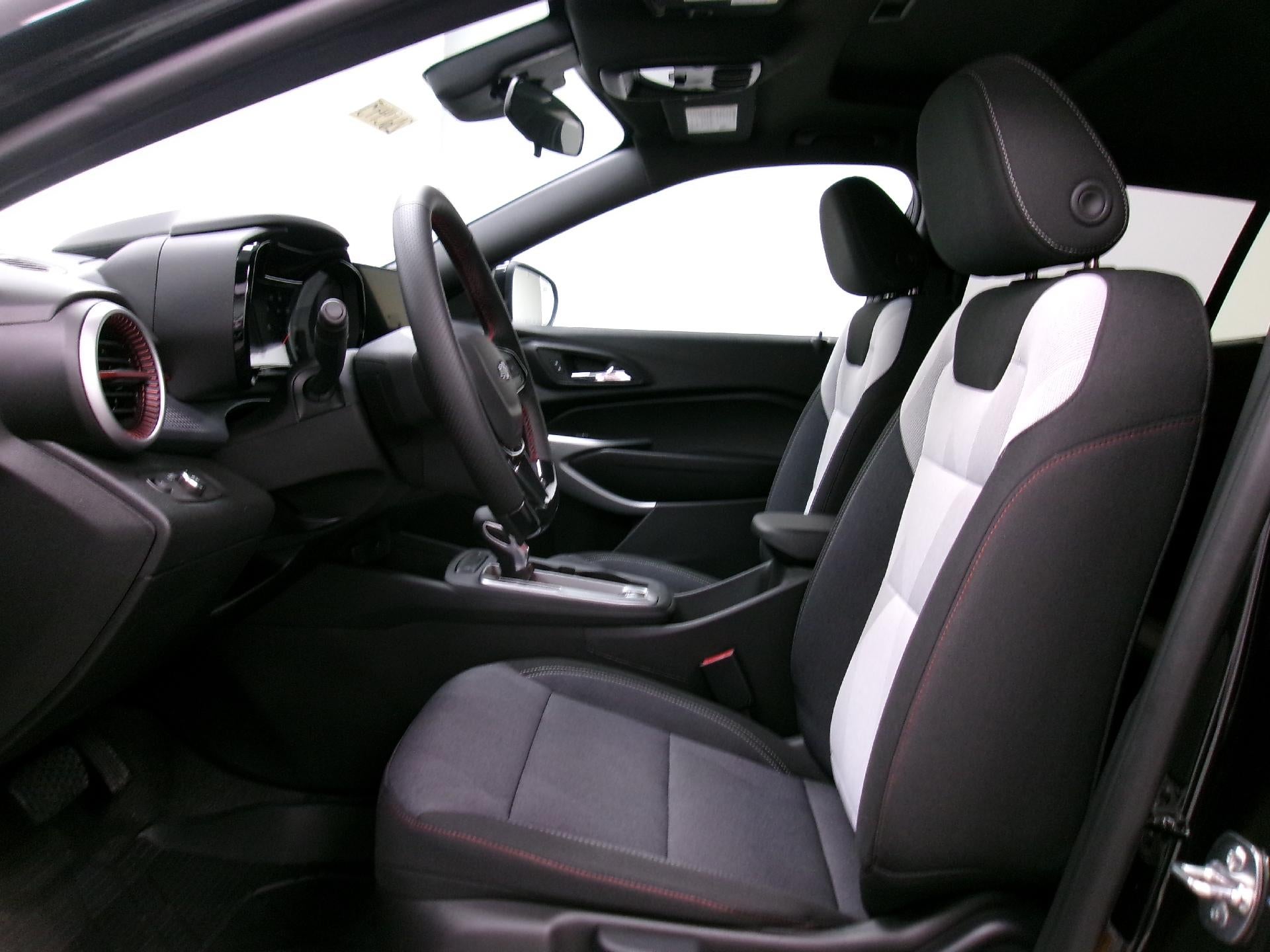 2026 Chevrolet Trax FWD 4dr 1RS