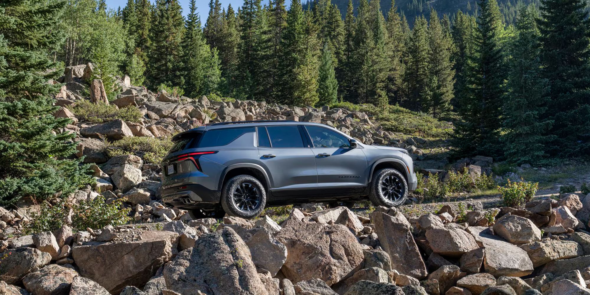 2026 Chevy Traverse exterior side profile showing sculpted body lines and bold design